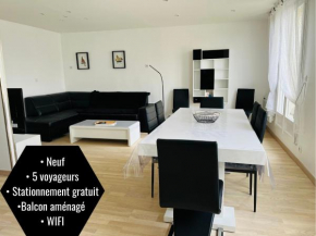 Bel appartement moderne avec balcon